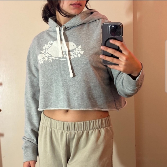 Roots Cropped Grey Sweater - Picture 8 of 9